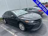 Used 2018 Toyota Camry LE image 3