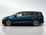 New 2025 Chrysler Pacifica Select image 4