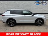Used 2022 Mitsubishi Outlander ES image 2