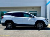 Used 2024 GMC Terrain SLT image 3