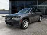 New 2025 Jeep Grand Cherokee Laredo X w/ Luxury Tech Group I image 3