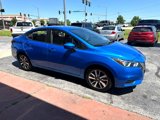 Used 2022 Nissan Versa SV image 3