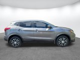 Used 2018 Nissan Rogue Sport S image 2