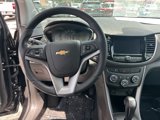 Used 2022 Chevrolet Trax LT w/ LT Convenience Package image 2
