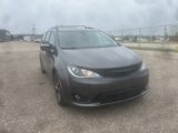 Used 2018 Chrysler Pacifica Touring-L w/ Premium Audio Group image 2