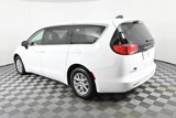 Used 2022 Chrysler Voyager LX image 5