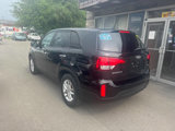 Used 2015 Kia Sorento LX image 3