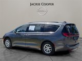 Used 2022 Chrysler Pacifica Touring-L image 3