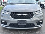 Used 2022 Chrysler Pacifica Touring-L image 3