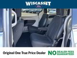 Used 2023 Chrysler Voyager LX image 5