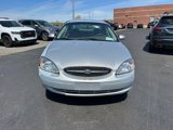 Used 2003 Ford Taurus SE image 2