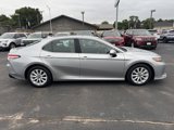 Used 2019 Toyota Camry LE image 2