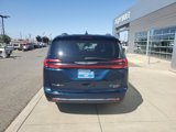 Used 2021 Chrysler Pacifica Touring-L image 4