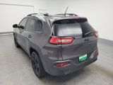 Used 2018 Jeep Cherokee Latitude w/ Altitude Package image 5