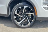Used 2023 Mitsubishi Outlander SE image 4