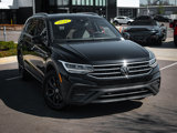 Used 2024 Volkswagen Tiguan SE w/ Panoramic Sunroof Package image 2