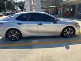 Certified 2020 Toyota Camry SE image 3