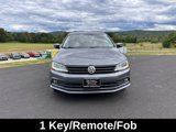Used 2017 Volkswagen Jetta SEL image 2