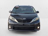 Used 2017 Toyota Sienna SE image 2