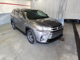 Used 2019 Toyota Highlander XLE image 3