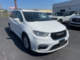 Used 2022 Chrysler Pacifica Touring-L image 3