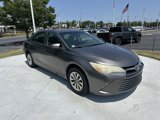 Used 2016 Toyota Camry LE image 2