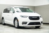 Used 2022 Chrysler Pacifica Touring-L image 4