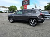Used 2019 Jeep Cherokee Limited image 5