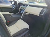 Used 2025 Land Rover Discovery S image 4