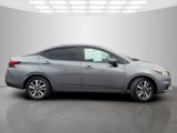 Used 2020 Nissan Versa SV image 3