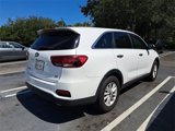 Used 2020 Kia Sorento LX image 4
