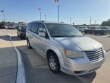 Used 2010 Chrysler Town & Country Touring image 4