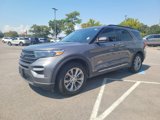 Used 2022 Ford Explorer XLT w/ Equipment Group 202A image 6
