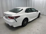 Used 2023 Toyota Camry SE image 2