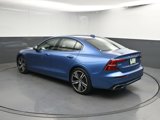 Used 2020 Volvo S60 T5 R-Design image 3