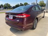 Used 2017 Ford Fusion SE w/ Fusion SE Technology Package image 5