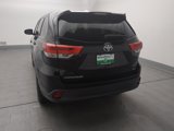Used 2017 Toyota Highlander LE image 6