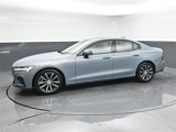 Used 2022 Volvo S60 B5 Momentum image 4