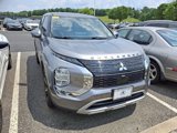 Used 2022 Mitsubishi Outlander SE image 3