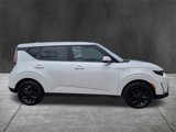 Used 2023 Kia Soul LX w/ LX Technology Package image 3