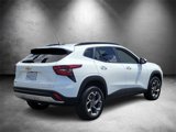 Certified 2024 Chevrolet Trax LT image 3