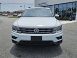 Used 2021 Volkswagen Tiguan SE w/ Panoramic Sunroof Package image 2