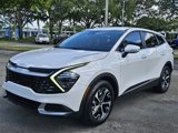 Used 2024 Kia Sportage EX image 2