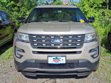 Used 2017 Ford Explorer XLT w/ Equipment Group 202A image 2