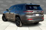 Used 2021 Jeep Grand Cherokee L Laredo image 2