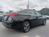 Used 2023 Nissan Versa SV image 3
