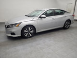 Used 2021 Nissan Altima 2.5 SV image 2