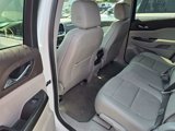 Used 2023 GMC Acadia SLT image 4