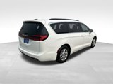 Used 2022 Chrysler Pacifica Touring-L image 6