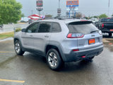 Used 2019 Jeep Cherokee Trailhawk image 3